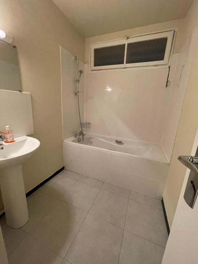 Studio aux portes de Paris Chatou Extérieur photo